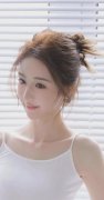 由国度监委赐与其处分；决定赐与王一新